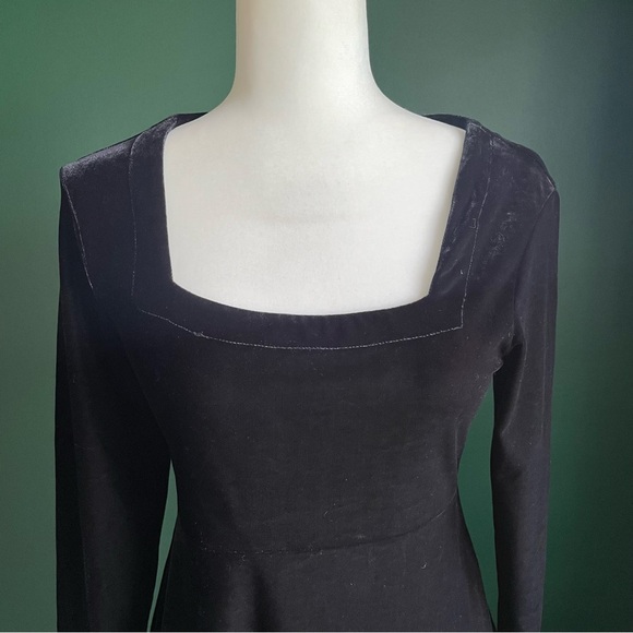 Vintage 90’s Goth Velvet Mini Dress - Picture 2 of 10